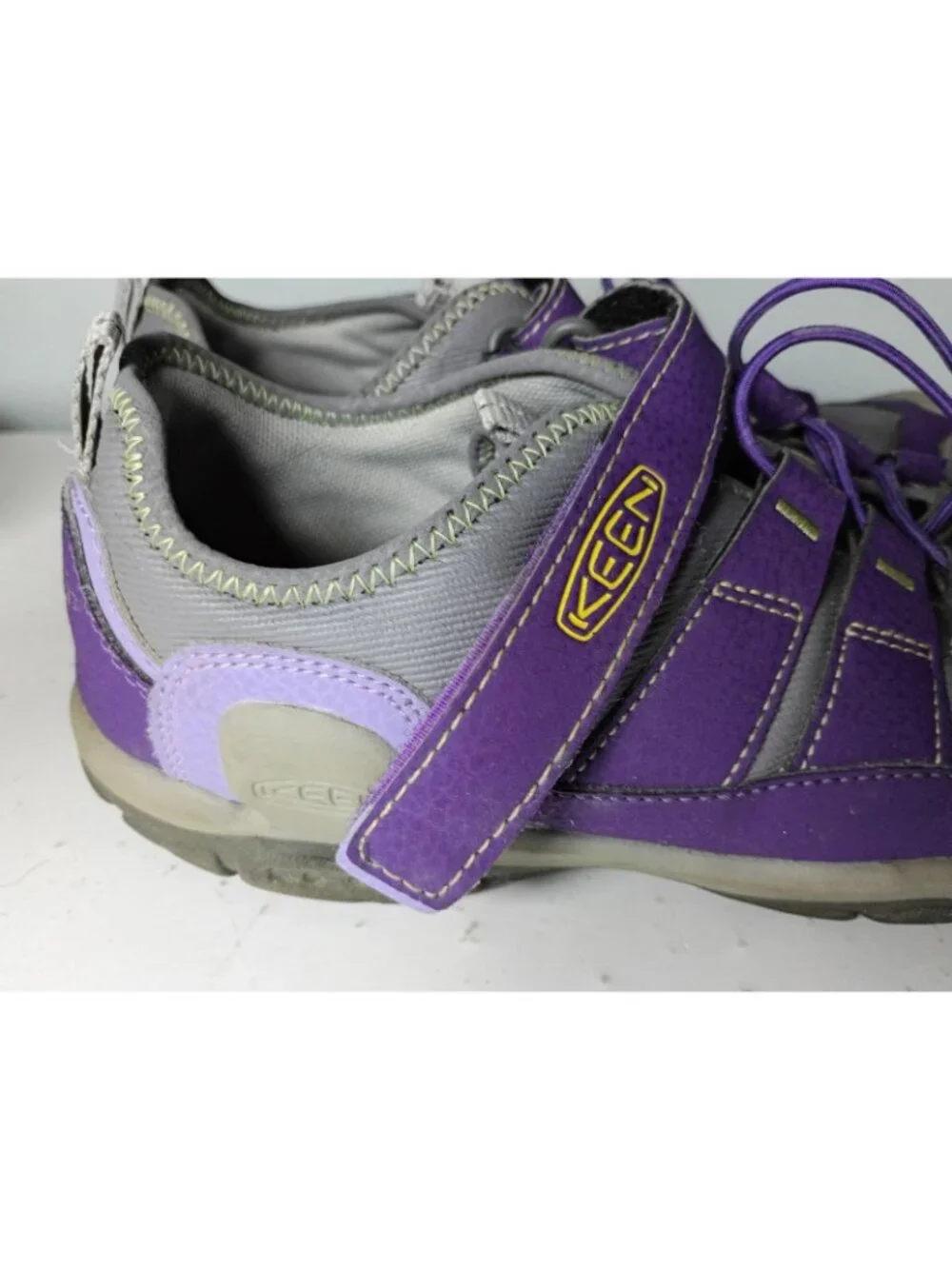 Keen Knotch Hollow Shoes Girls 5 Hiking Athletic Water Sporty Purple Gray